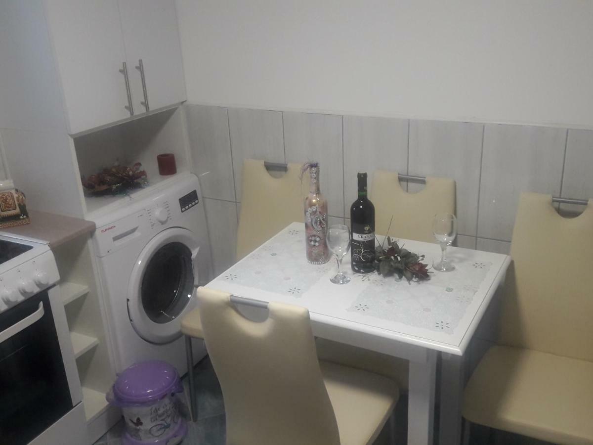 Apartment Voortex トレビニエ エクステリア 写真